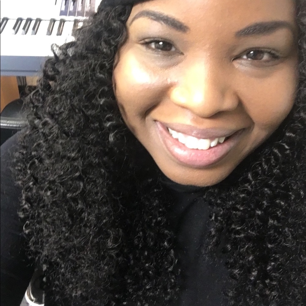 Meet your Posher, Natalie